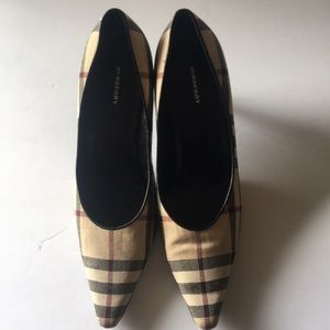Burberry pumps - Size 9.5 (39.5)